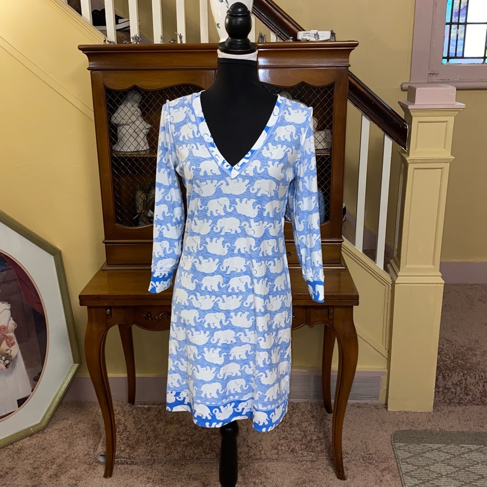 Lilly Pulitzer Blue and White Elephant Dress. - Picture 5 of 13
